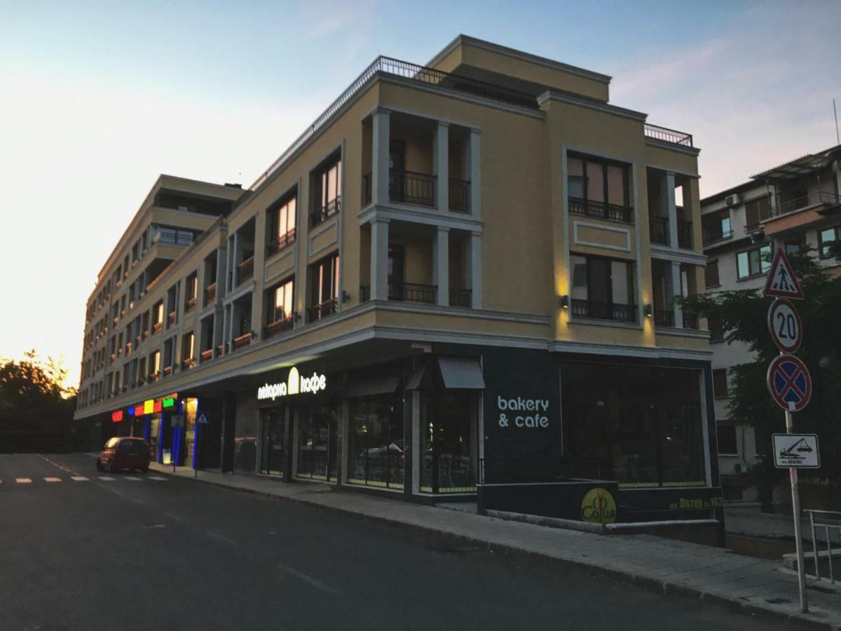 Azzurro Apartment - Ideal For Your Seaside Escape In 부르가스 외부 사진