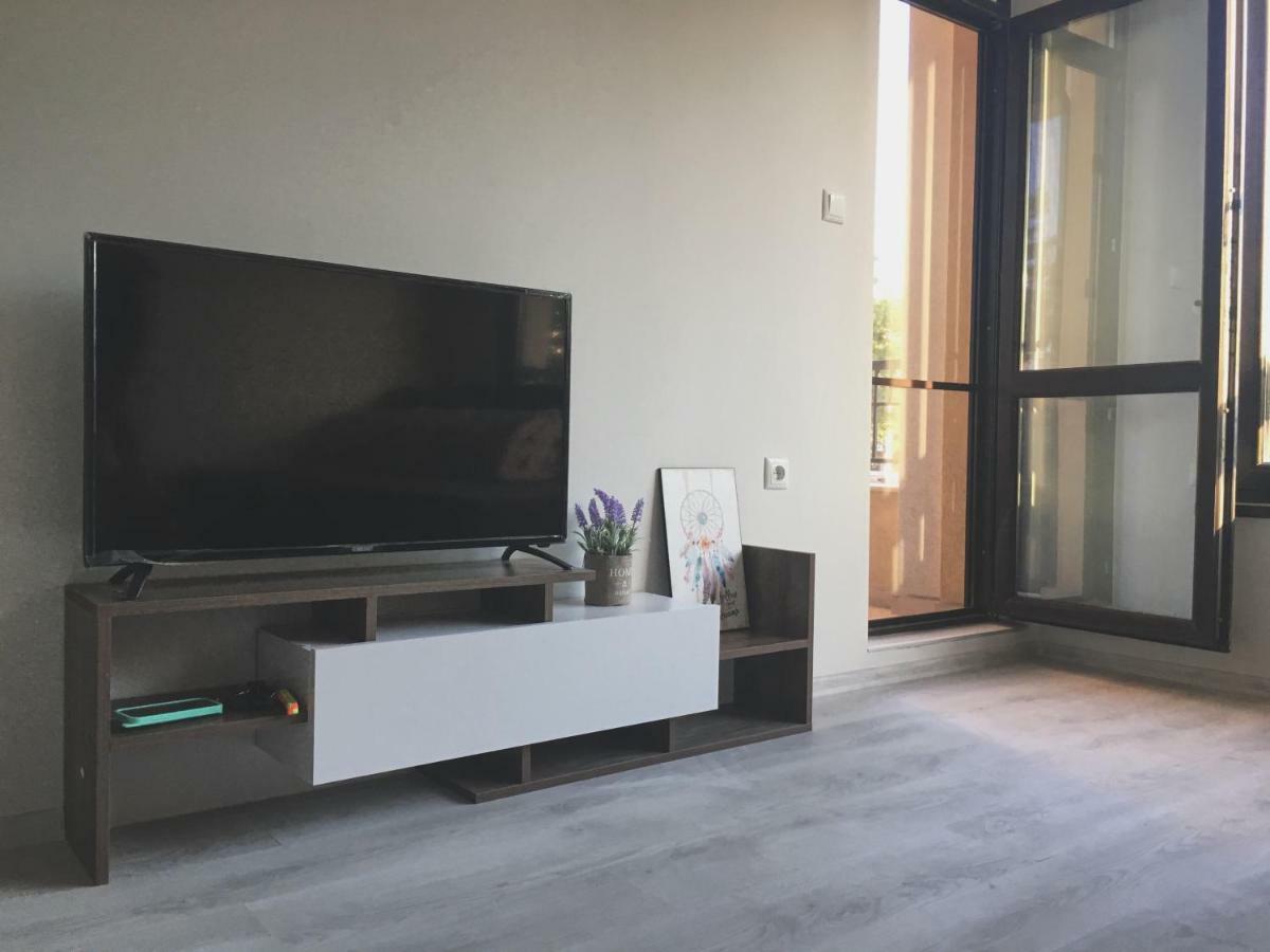 Azzurro Apartment - Ideal For Your Seaside Escape In 부르가스 외부 사진